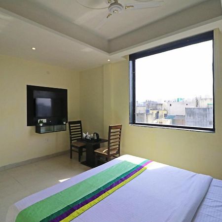 Hotel Paragon Suites New Delhi Luaran gambar