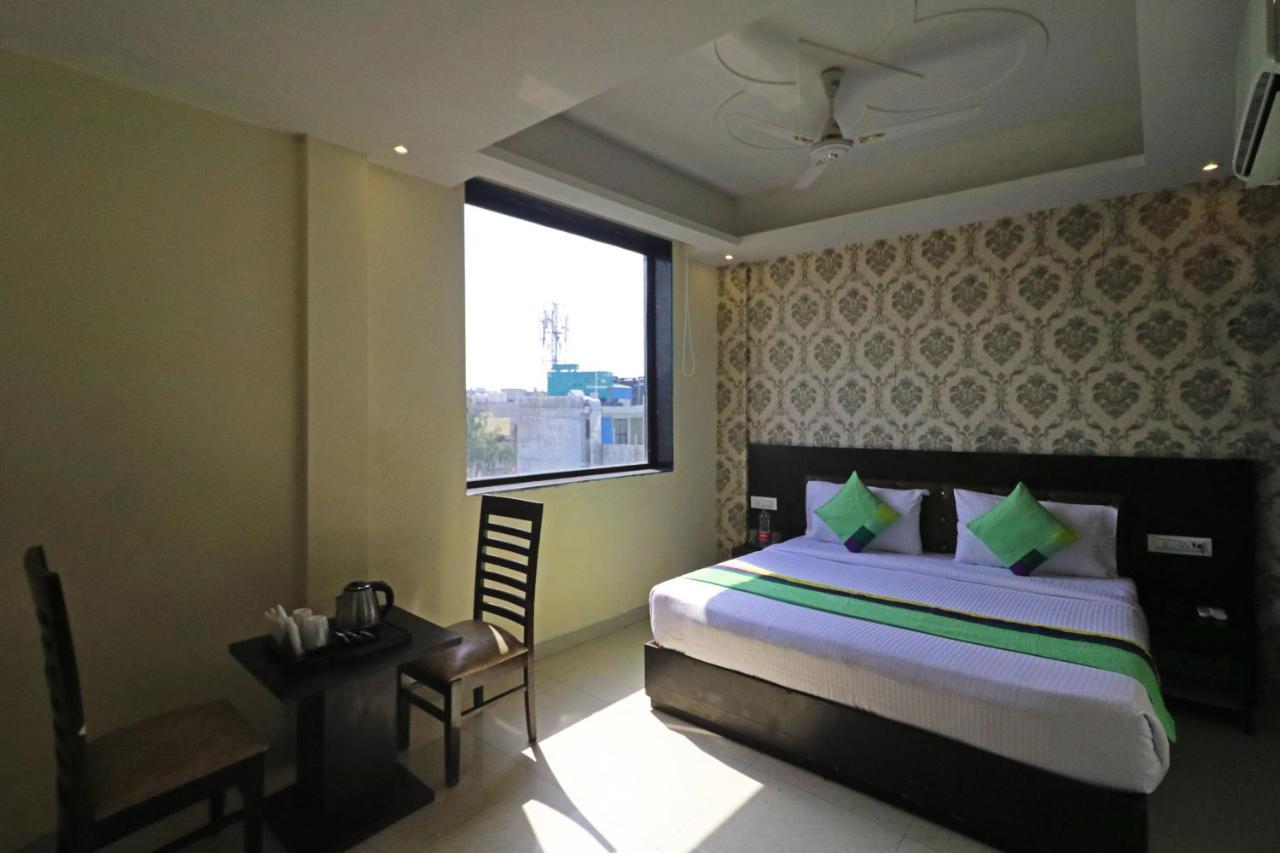 Hotel Paragon Suites New Delhi Luaran gambar