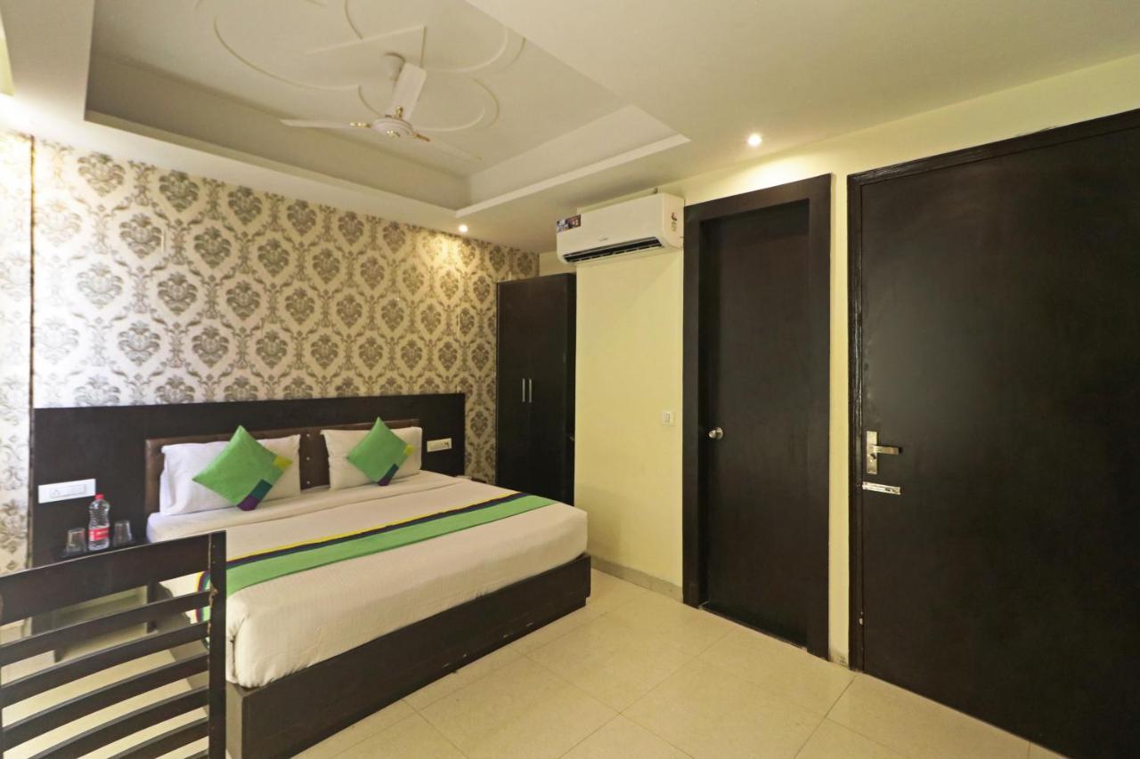 Hotel Paragon Suites New Delhi Luaran gambar