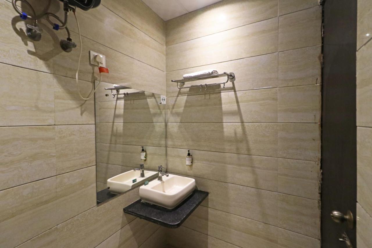 Hotel Paragon Suites New Delhi Luaran gambar